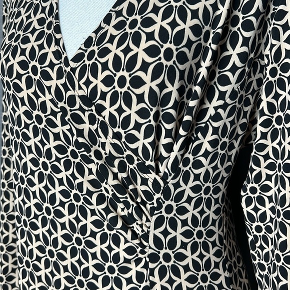 EN FOCUS CREAM AND BLACK LONG SLEEVED FAUX WRAP DRESS SIZE 12 - Picture 4 of 10